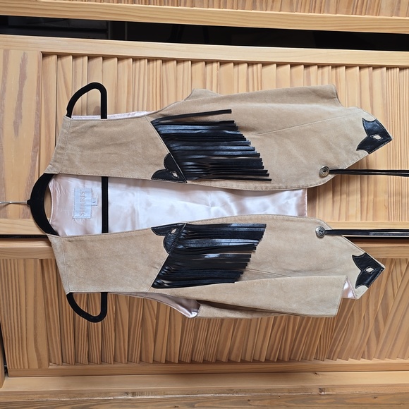 SHARIS PLACE Leather Vest - Picture 1 of 8